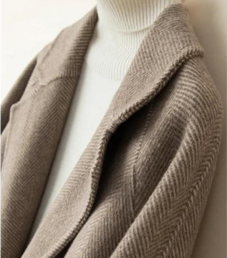 Elegantie Herdefinieerd: Herringbone Halflange Wollen Jas