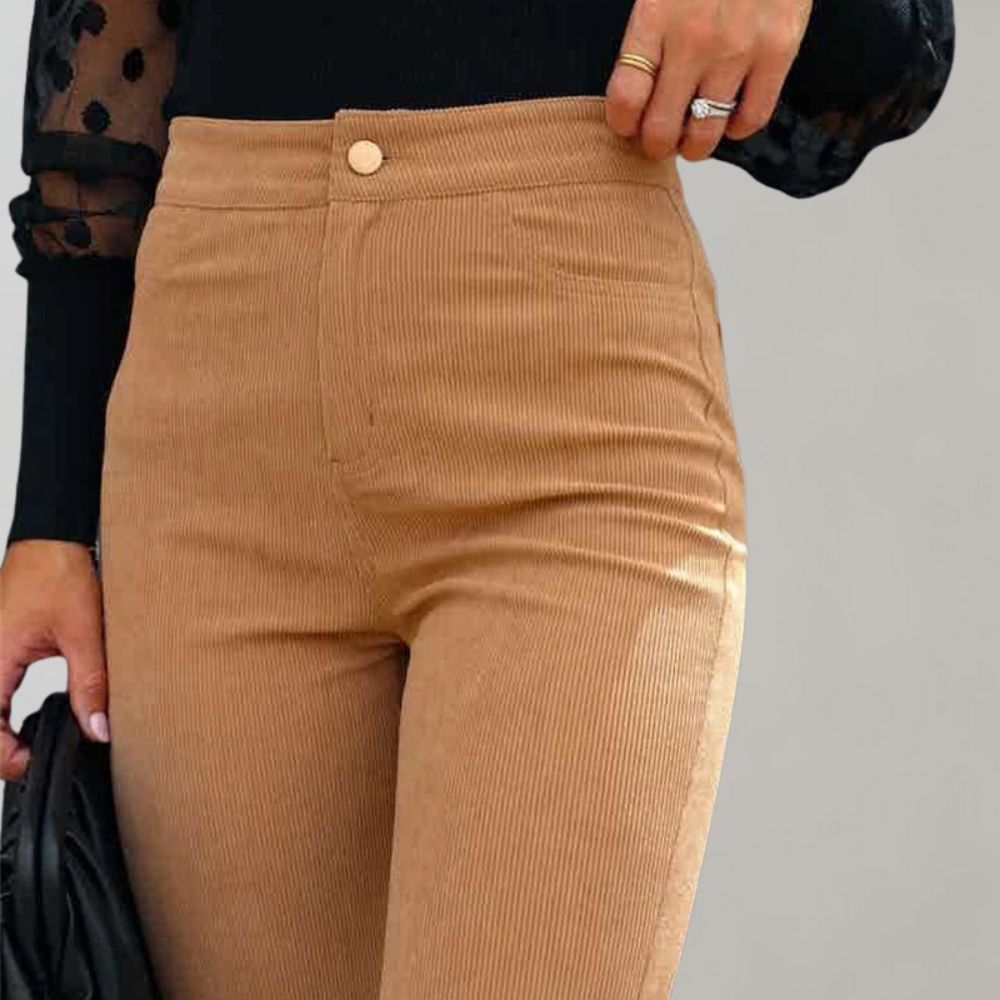 Zoe - Uitlopende Corduroy Broek