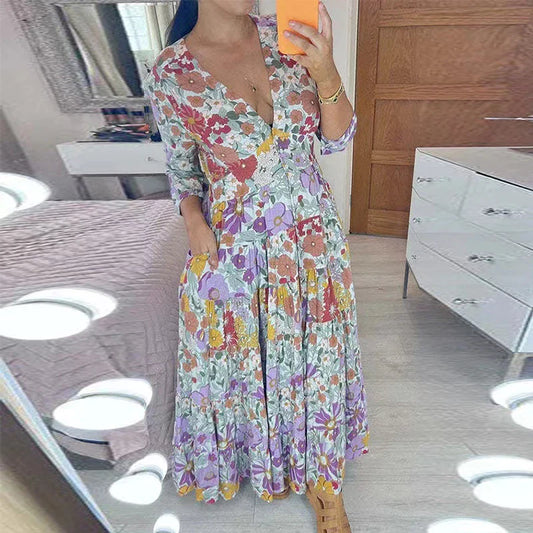 Bloeiende Omslagjurk: Elegantie in Bloemen