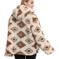 Chique Sherpa Bliss: Dames Fuzzy Hooded Jacket met Zakken
