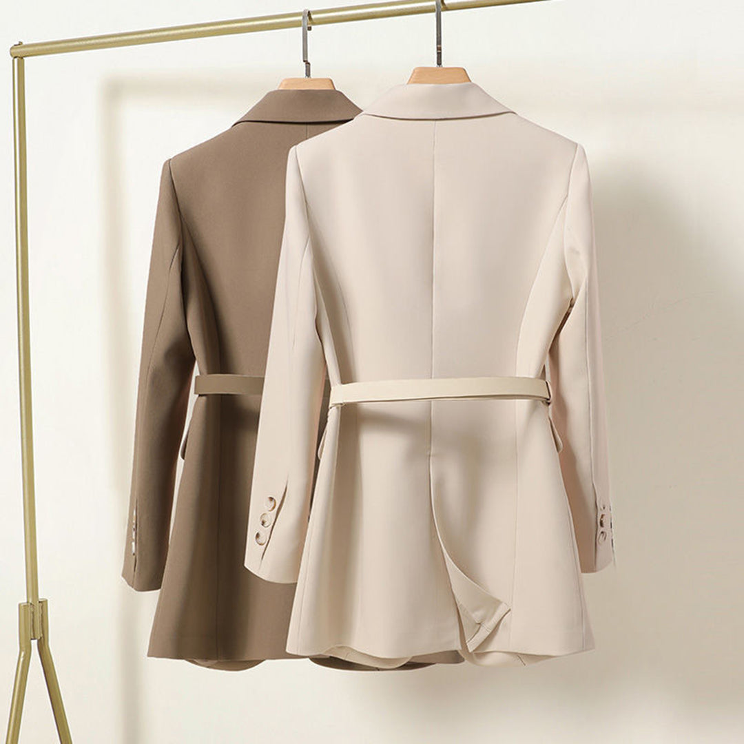 Chique Elegantie: Op Maat Gemaakte Damesblazer – Perfecte Pasvorm, Tijdloze Stijl