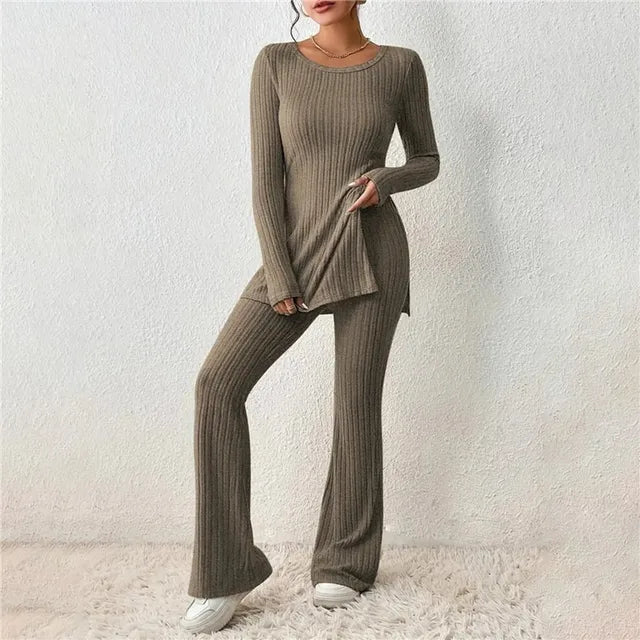 Chique Comfort: Geribbelde Gebreide V-Hals Ensemble - Elegante Lange Mouwen Top & Gezellige Broek