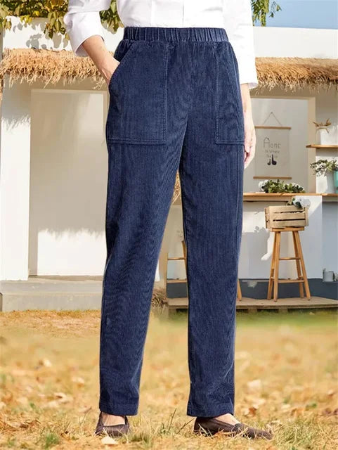 Chique Comfort: Elegante Dames Corduroy Casuals