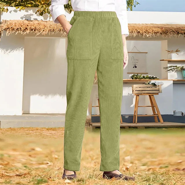 Chique Comfort: Elegante Dames Corduroy Casuals