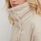 Elegante Halflange Jas: Veelzijdige Stijl & Warmte voor Alle Seizoenen