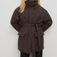 Elegante Halflange Jas: Veelzijdige Stijl & Warmte voor Alle Seizoenen