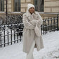 Elegante Winterwarmte: Luxe Lange Fleece Jas met Bontdetails & Vintage Charme