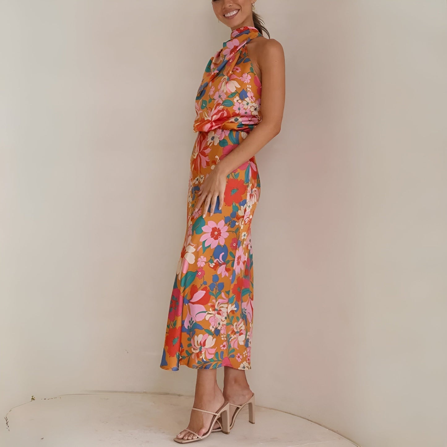 Hilja - Oranje Florale Damesjurk