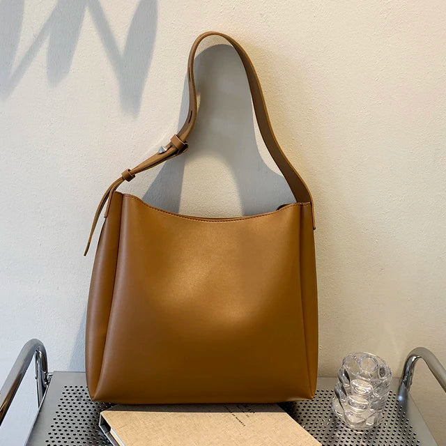 Zwarte Designer Schoudertas - Liliana