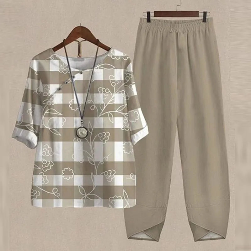 Chique Damescombinatie: Stijlvolle Korte Mouwen Shirt en Broek