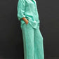 Casual linnenensemble met knoopsluiting